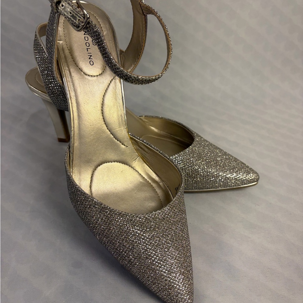 Bandolino Glitter Pointed-Toe Ankle-Strap Heels in Champagne color size 8.5
